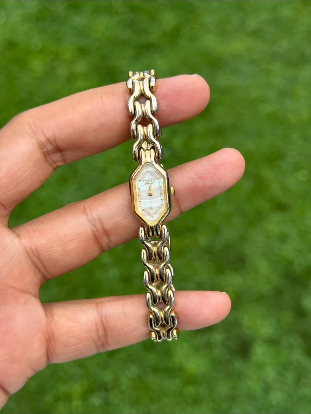 Citizen vintage Gold-Tone Women's Bracelet Hexagonal Mother-of-Pearl Dial